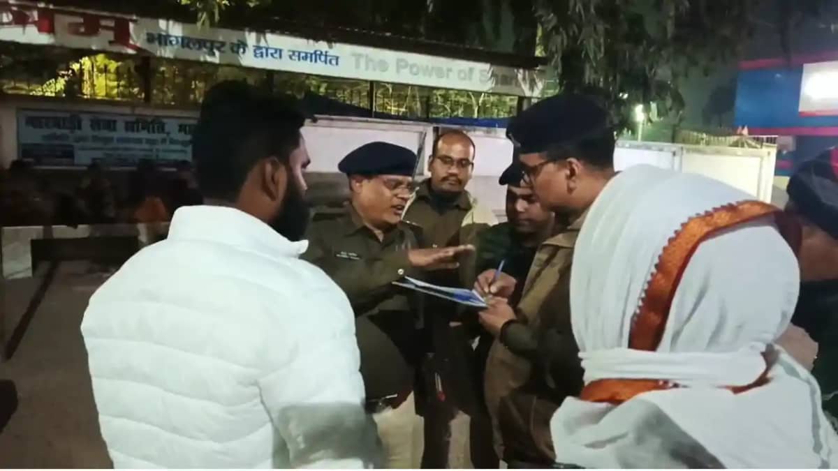 Bihar News : भागलपुर के टेक्नो मिशन स्कूल के छात्र ने पंखे स Bihar News : भागलपुर के टेक्नो मिशन स्कूल के छात्र ने पंखे स
