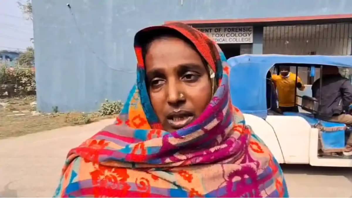 Bihar News : PHED कर्मी की संदिग्ध मौत के बाद आपस में भिड़ गय Bihar News : PHED कर्मी की संदिग्ध मौत के बाद आपस में भिड़ गय