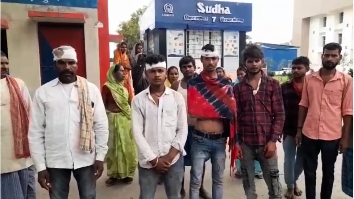 Bihar News : मुंगेर में बारात लगने के दौरान वर-वधु पक्ष आपस Bihar News : मुंगेर में बारात लगने के दौरान वर-वधु पक्ष आपस