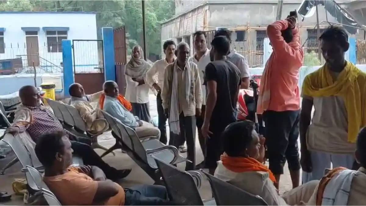 सासाराम में सनसनी: मायके में रह रही दो बच्चों की मां ने लगाई सासाराम में सनसनी: मायके में रह रही दो बच्चों की मां ने लगाई
