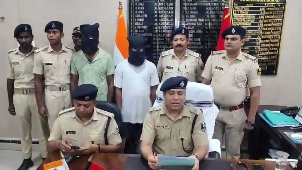 वैशाली में STF की बड़ी कार्रवाई : टॉप-10 कुख्यात को कार्बाइन वैशाली में STF की बड़ी कार्रवाई : टॉप-10 कुख्यात को कार्बाइन