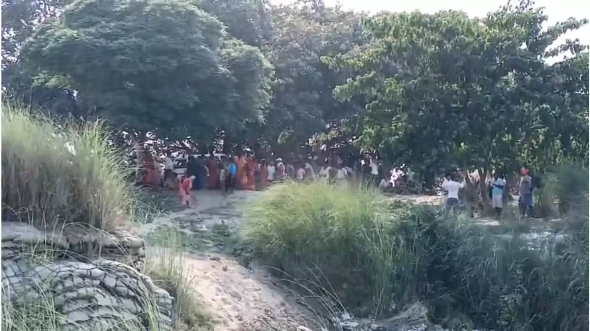 Bihar News : गोपालगंज में गंडक नदी में नहाने गए चार युवक तेज Bihar News : गोपालगंज में गंडक नदी में नहाने गए चार युवक तेज
