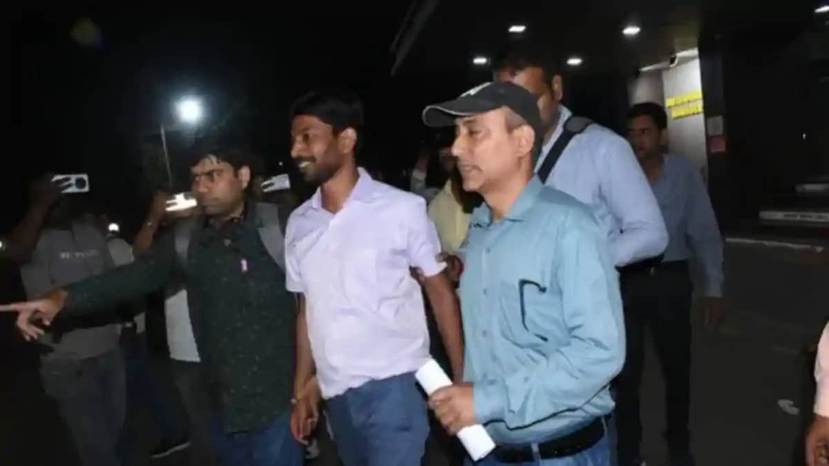 रेल मंडल में CBI का 'सर्जिकल स्ट्राइक': रिश्वत लेते रंगे हा रेल मंडल में CBI का 'सर्जिकल स्ट्राइक': रिश्वत लेते रंगे हा