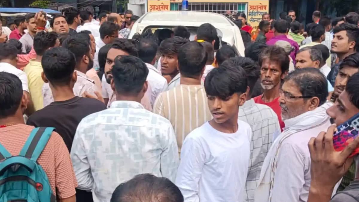 Bihar Crime News : औरंगाबाद में बेख़ौफ़ बदमाशों ने गोली मारकर Bihar Crime News : औरंगाबाद में बेख़ौफ़ बदमाशों ने गोली मारकर