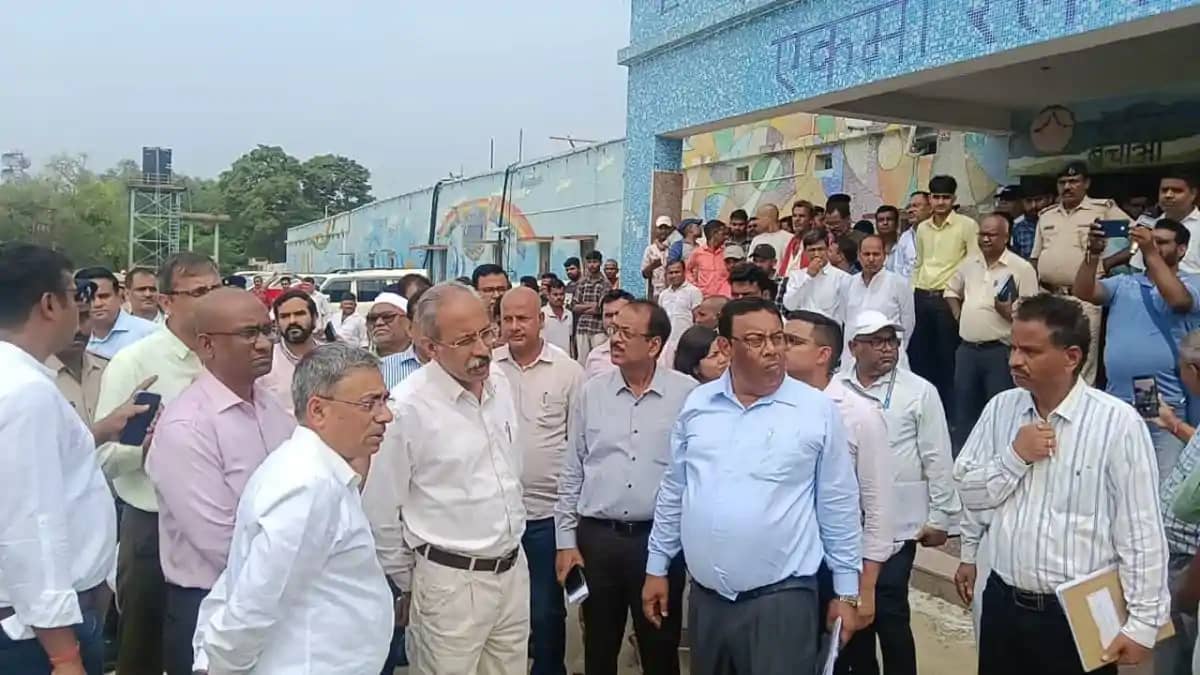 अमृत भारत स्टेशन योजना: पूर्वोत्तर रेलवे के महाप्रबंधक ने कि अमृत भारत स्टेशन योजना: पूर्वोत्तर रेलवे के महाप्रबंधक ने कि