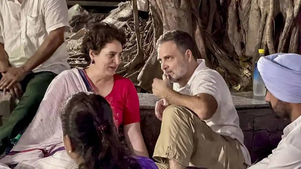 FIR Against Rahul- Priyanka Gandhi FIR Against Rahul- Priyanka Gandhi