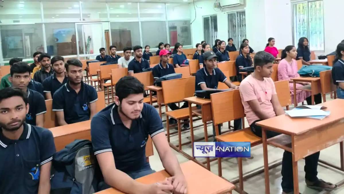 Education News : विद्या विहार करियर प्लस में शैक्षणिक सत्र 2 Education News : विद्या विहार करियर प्लस में शैक्षणिक सत्र 2