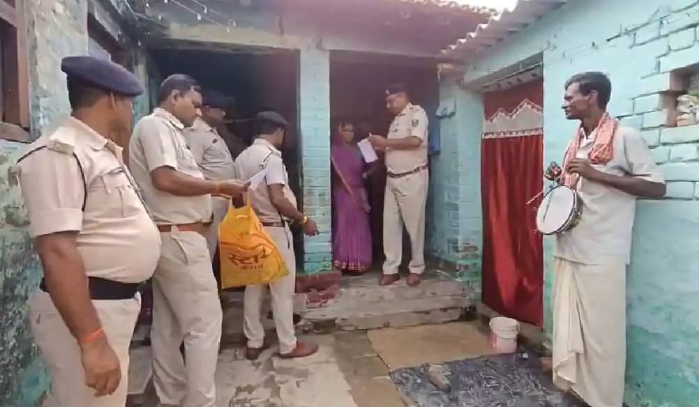 Bihar Crime - बस स्टैंड गोली कांड में पुलिस ने की घेराबंदी, Bihar Crime - बस स्टैंड गोली कांड में पुलिस ने की घेराबंदी,