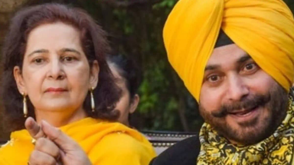 पंजाब कांग्रेस में बगावत,नवजोत कौर सिद्धू पार्टी से सस्पेंड पंजाब कांग्रेस में बगावत,नवजोत कौर सिद्धू पार्टी से सस्पेंड