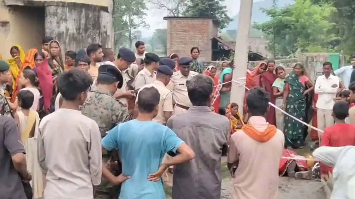 सीमेंट फैक्ट्री के मजदूर की संदिग्ध परिस्थिति में मौत, परिजन सीमेंट फैक्ट्री के मजदूर की संदिग्ध परिस्थिति में मौत, परिजन