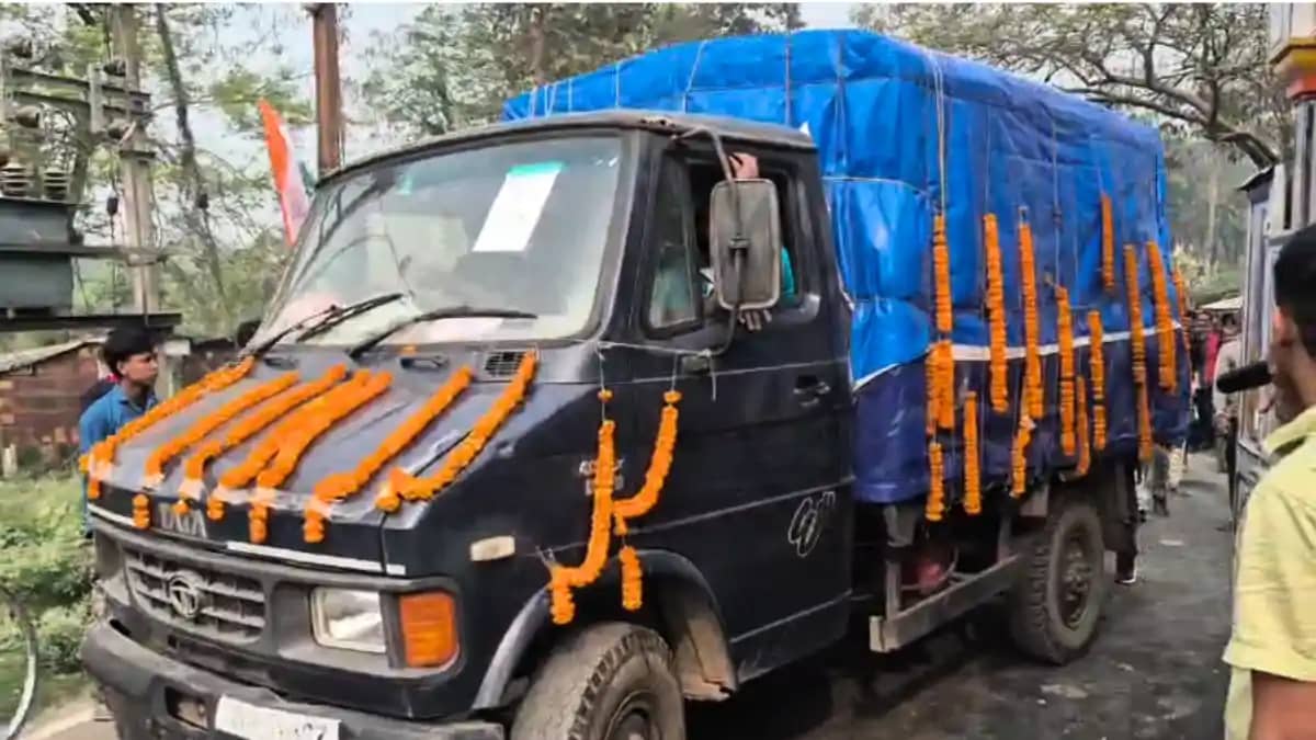 Bihar News : बेगूसराय का लाल झारखंड में हुआ शहीद, तिरंगे में Bihar News : बेगूसराय का लाल झारखंड में हुआ शहीद, तिरंगे में