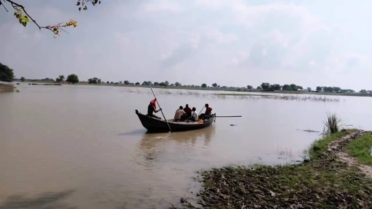 Bihar News : खगड़िया में गंगा नदी की उपधारा में लापता हुआ युव Bihar News : खगड़िया में गंगा नदी की उपधारा में लापता हुआ युव