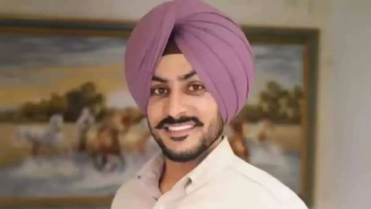 Punjabi singer death - 11 दिन से लाइफ सपोर्ट सिस्टम पर जिंदग Punjabi singer death - 11 दिन से लाइफ सपोर्ट सिस्टम पर जिंदग
