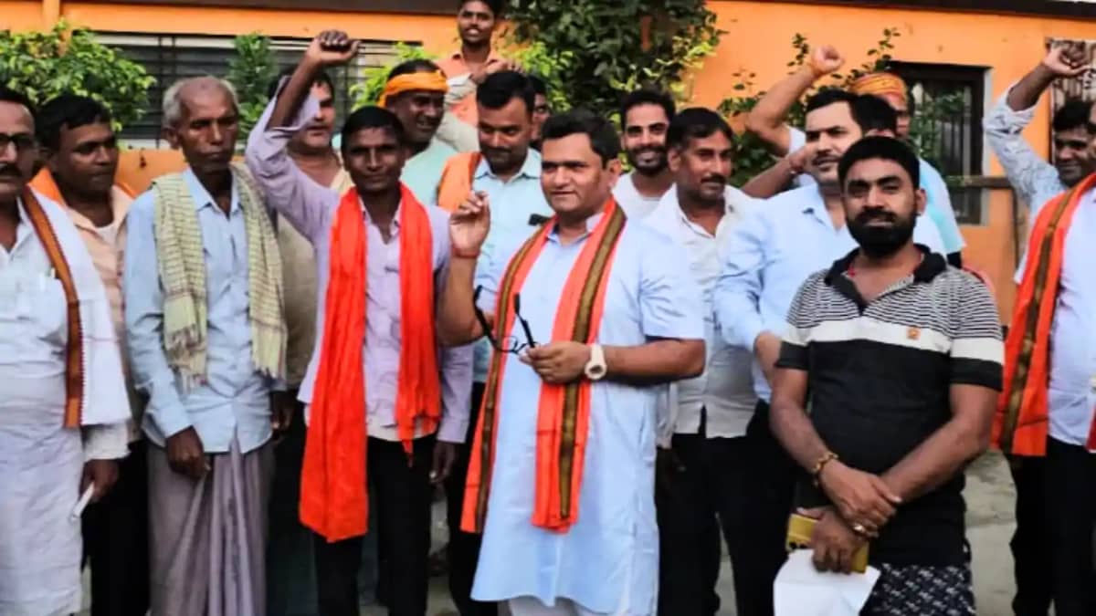 Bihar News : बक्सर विधानसभा क्षेत्र में डॉ राजेश मिश्रा ने च Bihar News : बक्सर विधानसभा क्षेत्र में डॉ राजेश मिश्रा ने च