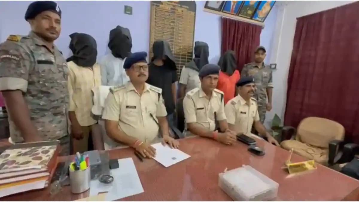सस्ते लोन का झांसा देकर साइबर ठगी करने वाले गिरोह का पर्दाफा सस्ते लोन का झांसा देकर साइबर ठगी करने वाले गिरोह का पर्दाफा