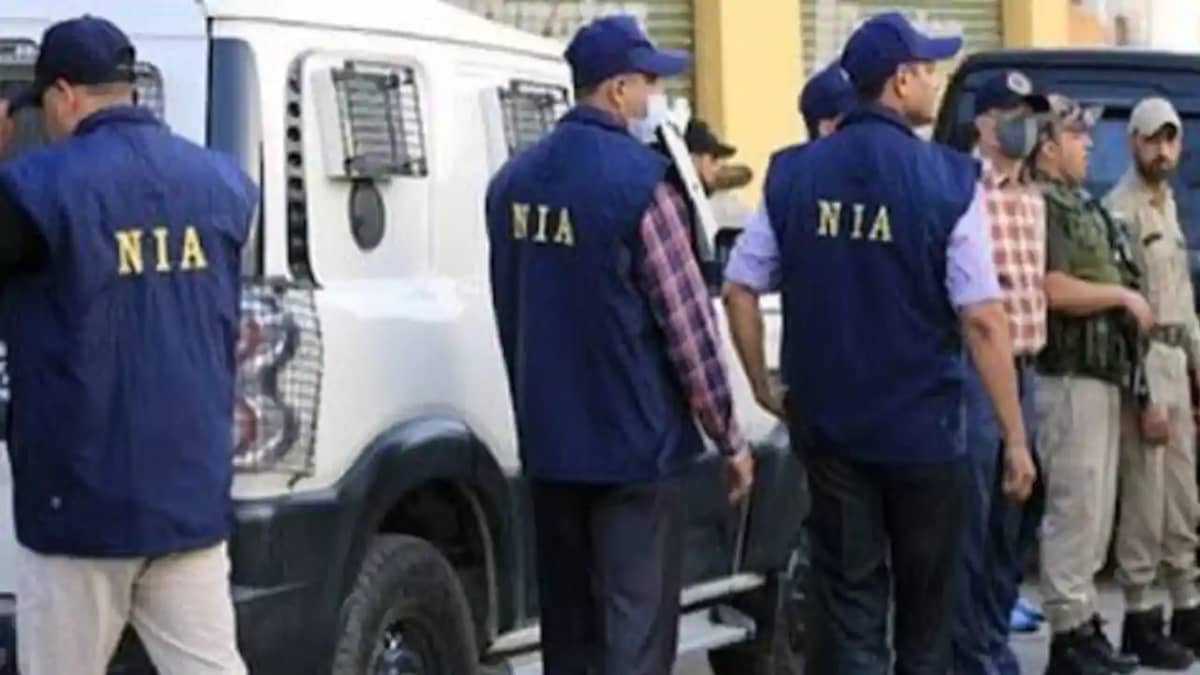 Patna NIA Raid Rs 20 Lakh Cash Seized Man Detained Patna NIA Raid Rs 20 Lakh Cash Seized Man Detained