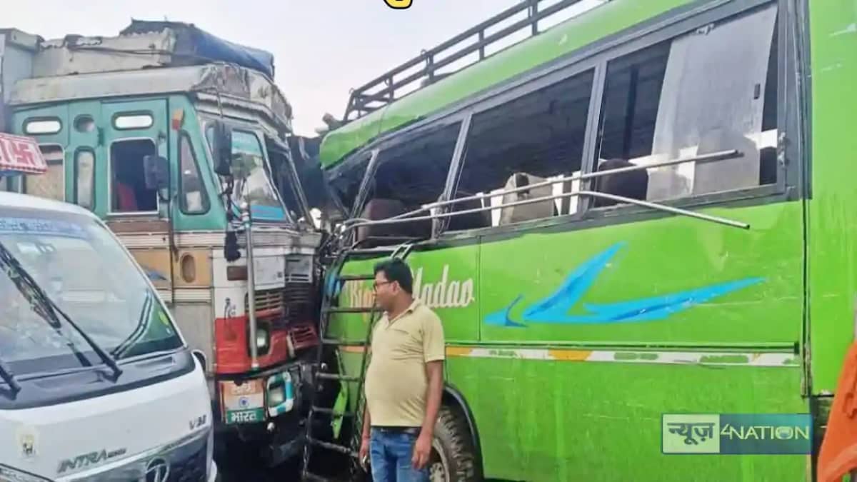 Bihar accident - यात्रियों से भरी बस को तेज रफ्तार ट्रक ने म Bihar accident - यात्रियों से भरी बस को तेज रफ्तार ट्रक ने म