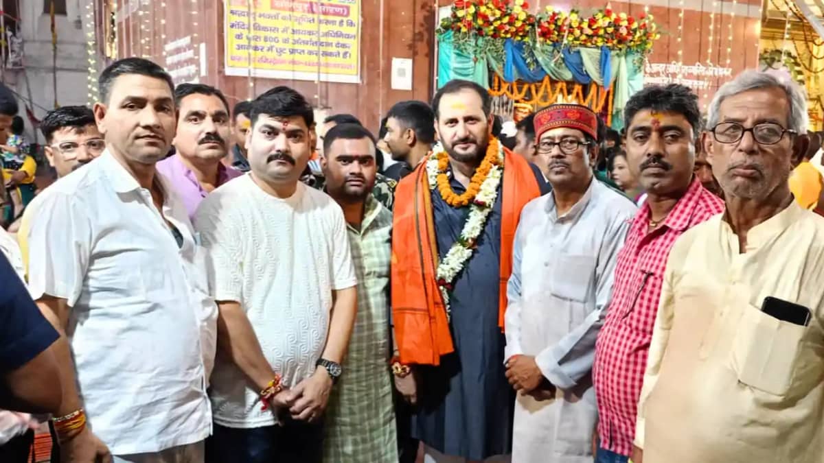 Bihar News : सोनपुर मंदिर पहुंचे बिहार सरकार के मंत्री नीरज Bihar News : सोनपुर मंदिर पहुंचे बिहार सरकार के मंत्री नीरज