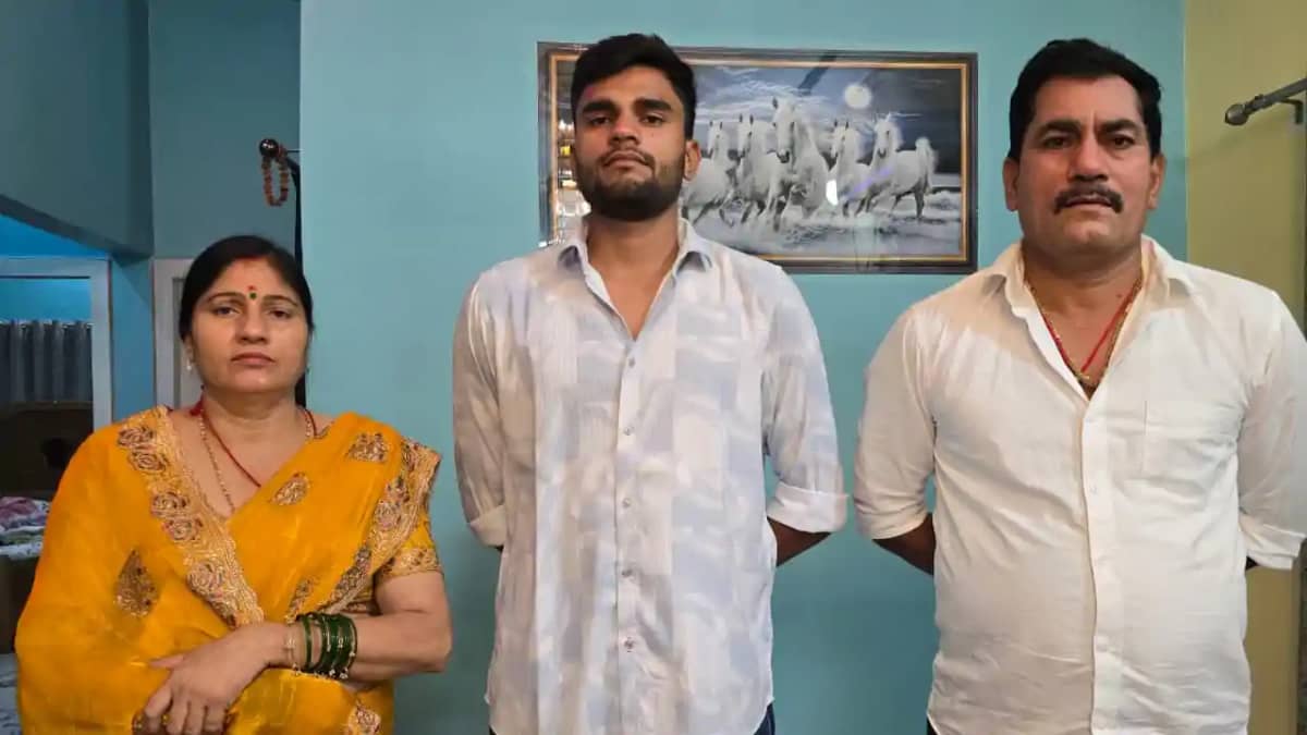Bihar News : शेखपुरा के भारत भूषण ने UPSC CDS परीक्षा में लह Bihar News : शेखपुरा के भारत भूषण ने UPSC CDS परीक्षा में लह