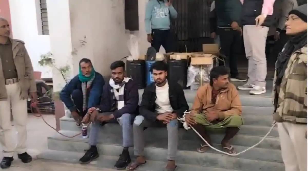 Bihar News : मुजफ्फरपुर में उत्पाद विभाग की टीम ने स्प्रिट क Bihar News : मुजफ्फरपुर में उत्पाद विभाग की टीम ने स्प्रिट क