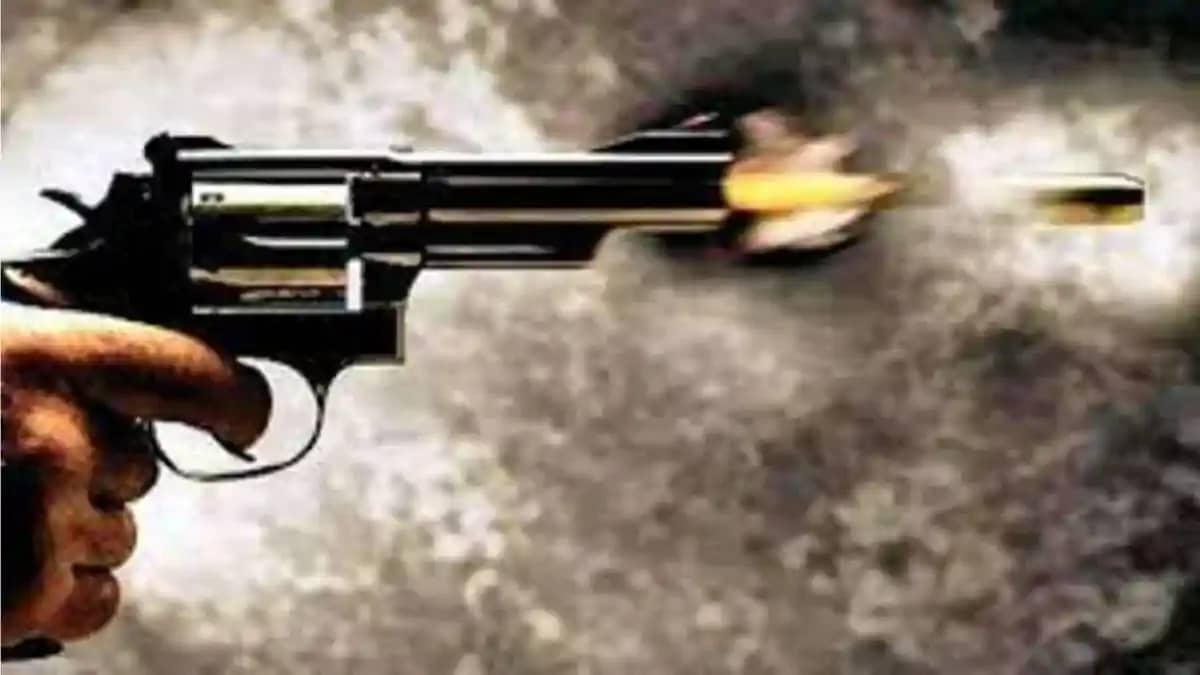 मुजफ्फरपुर में बेखौफ अपराधियों का तांडव: शेरूकाही गांव में ए मुजफ्फरपुर में बेखौफ अपराधियों का तांडव: शेरूकाही गांव में ए