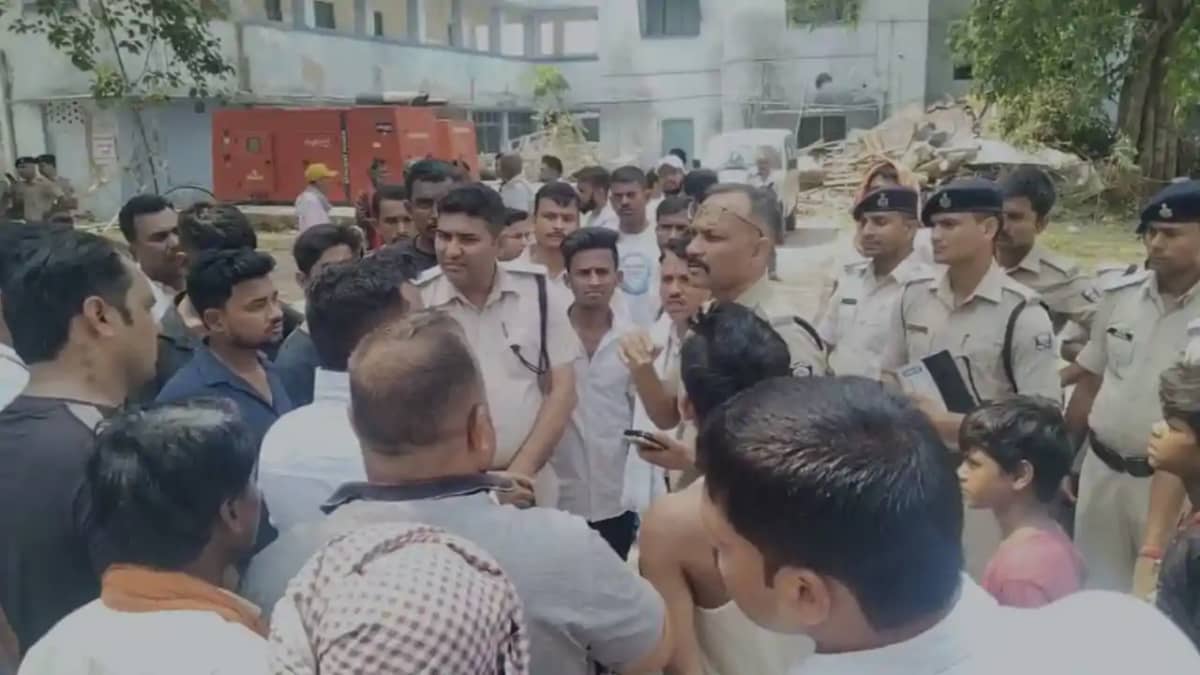 Bihar Crime: मवेशी चराने के विवाद में युवक की गोली मारकर हत् Bihar Crime: मवेशी चराने के विवाद में युवक की गोली मारकर हत्
