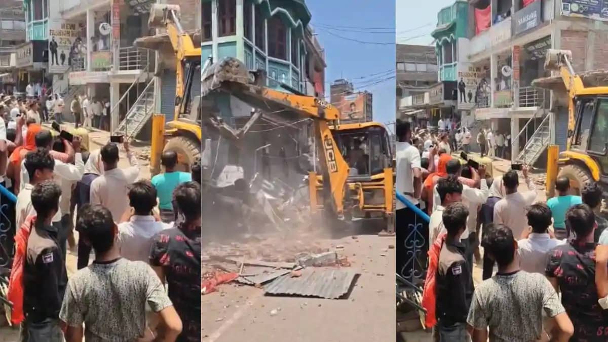 नवादा के कौआकोल बाजार में चला प्रशासन का बुलडोजर, जेपी चौक स नवादा के कौआकोल बाजार में चला प्रशासन का बुलडोजर, जेपी चौक स