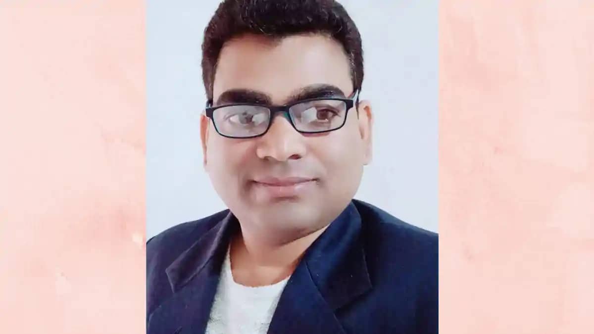 शिक्षक डॉ. रणधीर कुमार राणा को मिला 'कुशल तूलिकाकार सम्मान', शिक्षक डॉ. रणधीर कुमार राणा को मिला 'कुशल तूलिकाकार सम्मान',