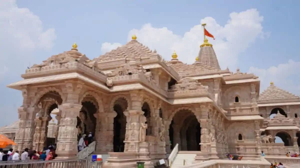 Ayodhya Ram Mandir Receives 500 Crore Donations from Devotee Ayodhya Ram Mandir Receives 500 Crore Donations from Devotee