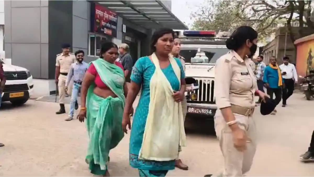 Bihar News : नालंदा पुलिस ने 73 लाख रुपये की सम्पत्ति की चोर Bihar News : नालंदा पुलिस ने 73 लाख रुपये की सम्पत्ति की चोर