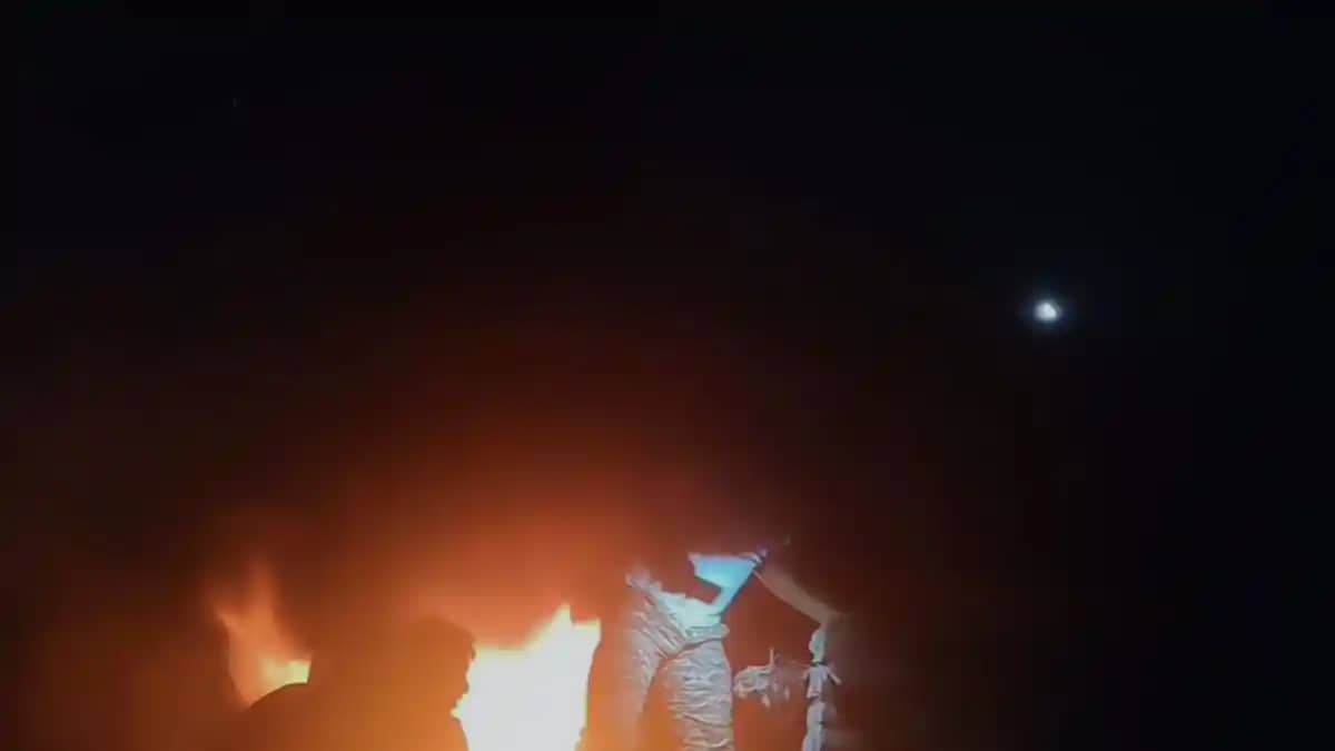 Fire Horror Father Daughter Worker Burnt Alive in Shop Fire Horror Father Daughter Worker Burnt Alive in Shop