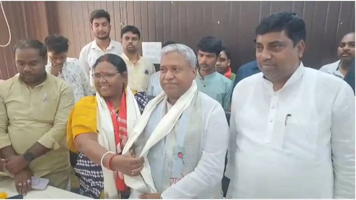 मंत्री संतोष सुमन का तेजस्वी यादव पर बड़ा हमला, बोले—'जंगलराज मंत्री संतोष सुमन का तेजस्वी यादव पर बड़ा हमला, बोले—'जंगलराज