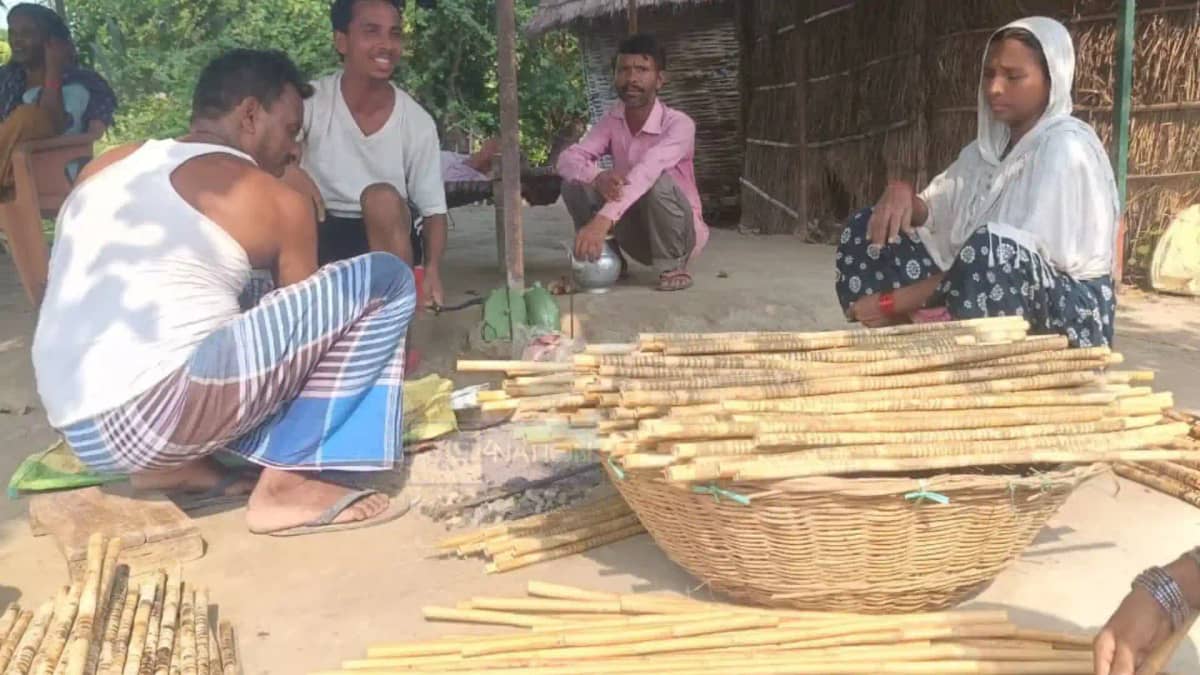Traditional flute making in Bihar Traditional flute making in Bihar