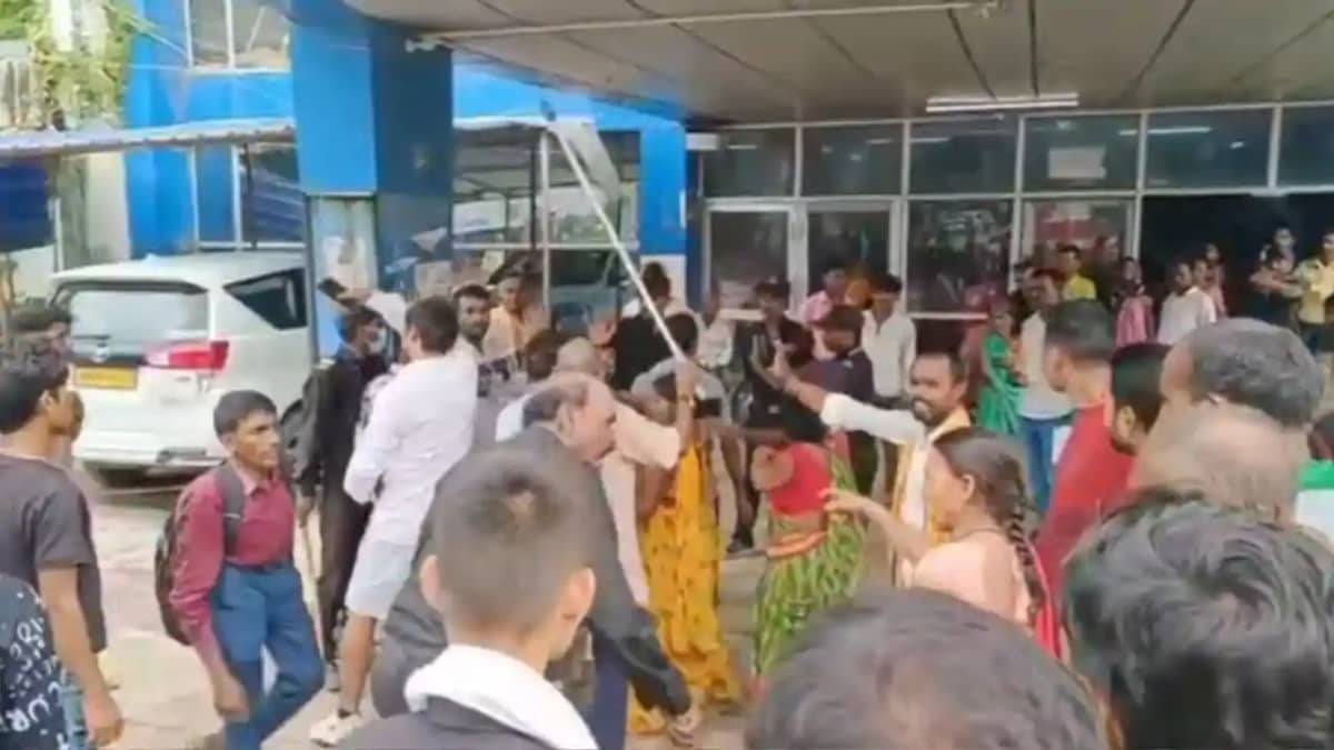 Bihar News: मगध मेडिकल अस्पताल में फिर बवाल, नवजात की जानकार Bihar News: मगध मेडिकल अस्पताल में फिर बवाल, नवजात की जानकार