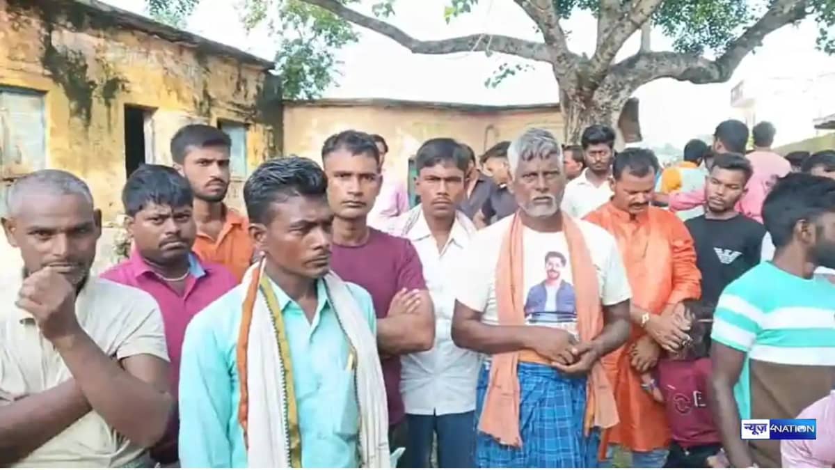 Bihar Road Accident: मुंडेश्वरी धाम से लौट रहे श्रद्धालुओं क Bihar Road Accident: मुंडेश्वरी धाम से लौट रहे श्रद्धालुओं क