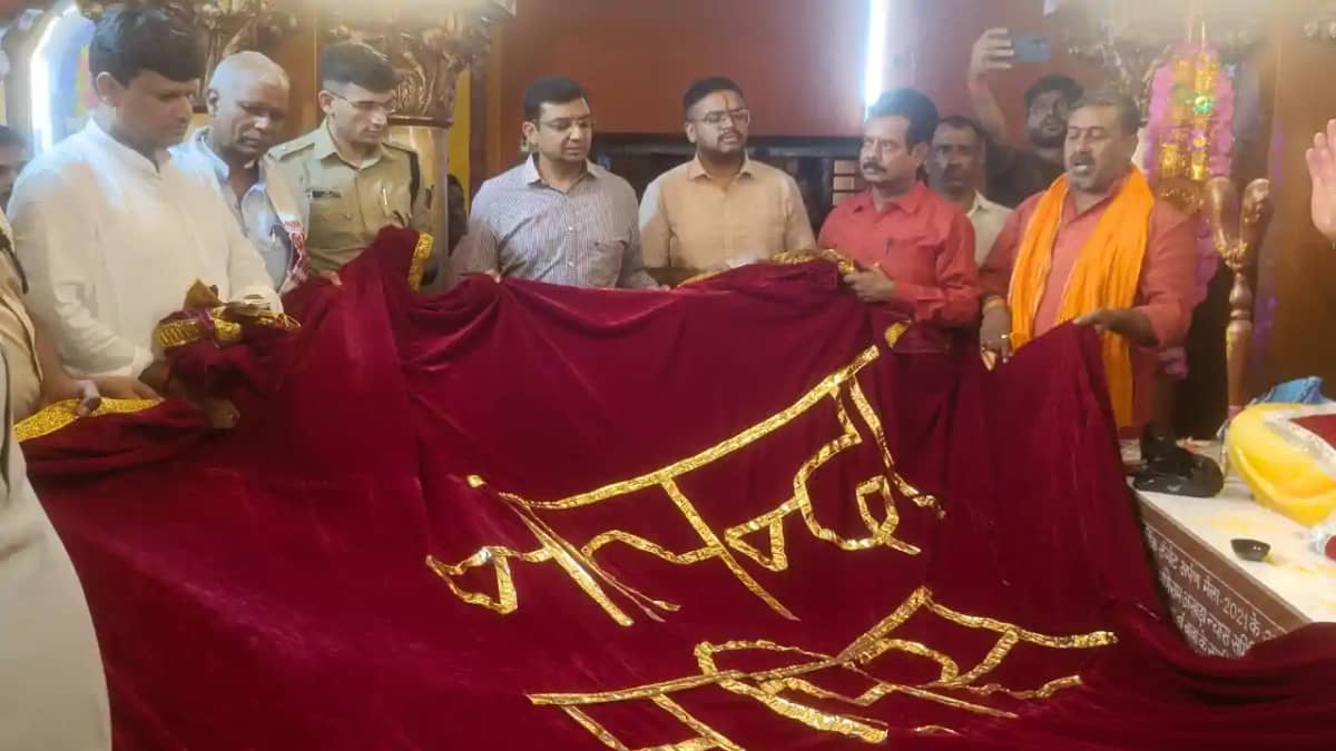 NALANDA NEWS : बाबा मणिराम की समाधि पर सात दिवसीय मेले की हु NALANDA NEWS : बाबा मणिराम की समाधि पर सात दिवसीय मेले की हु