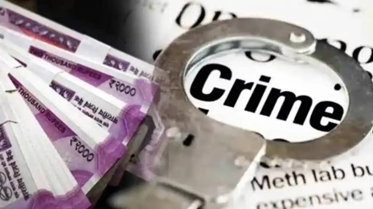 Bihar Crime News : जमुई में नामी गिरामी डॉक्टर से बदमाशों ने Bihar Crime News : जमुई में नामी गिरामी डॉक्टर से बदमाशों ने
