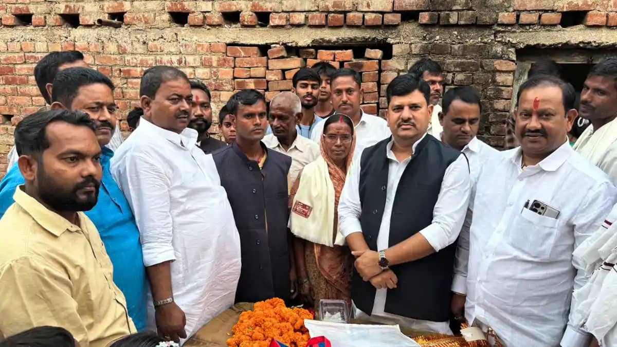 Bihar News : शेखपुरा में भी पकड़ा गया फर्जी यूपीएससी टॉपर, र Bihar News : शेखपुरा में भी पकड़ा गया फर्जी यूपीएससी टॉपर, र