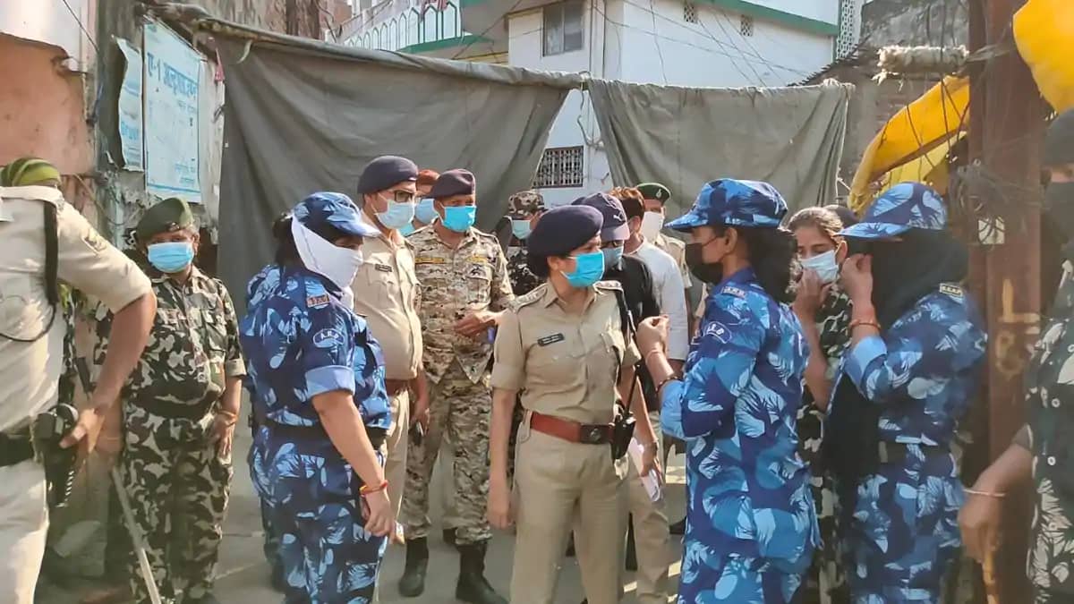 Bihar News : मुजफ्फरपुर में प्रतिबंधित मांस के खिलाफ पुलिस क Bihar News : मुजफ्फरपुर में प्रतिबंधित मांस के खिलाफ पुलिस क