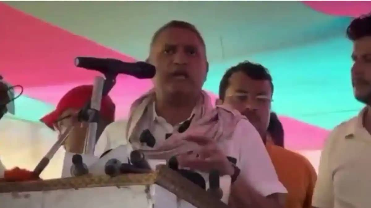 किसान महापंचायत में सरकार पर जमकर बरसे पूर्व मंत्री सुधाकर स किसान महापंचायत में सरकार पर जमकर बरसे पूर्व मंत्री सुधाकर स