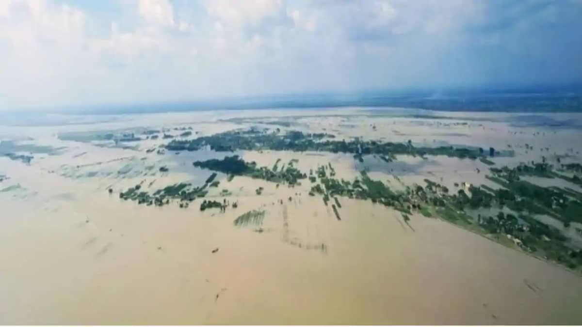 Bihar Flood News : भागलपुर में बाढ़ का कहर, गहरे पानी में डू Bihar Flood News : भागलपुर में बाढ़ का कहर, गहरे पानी में डू