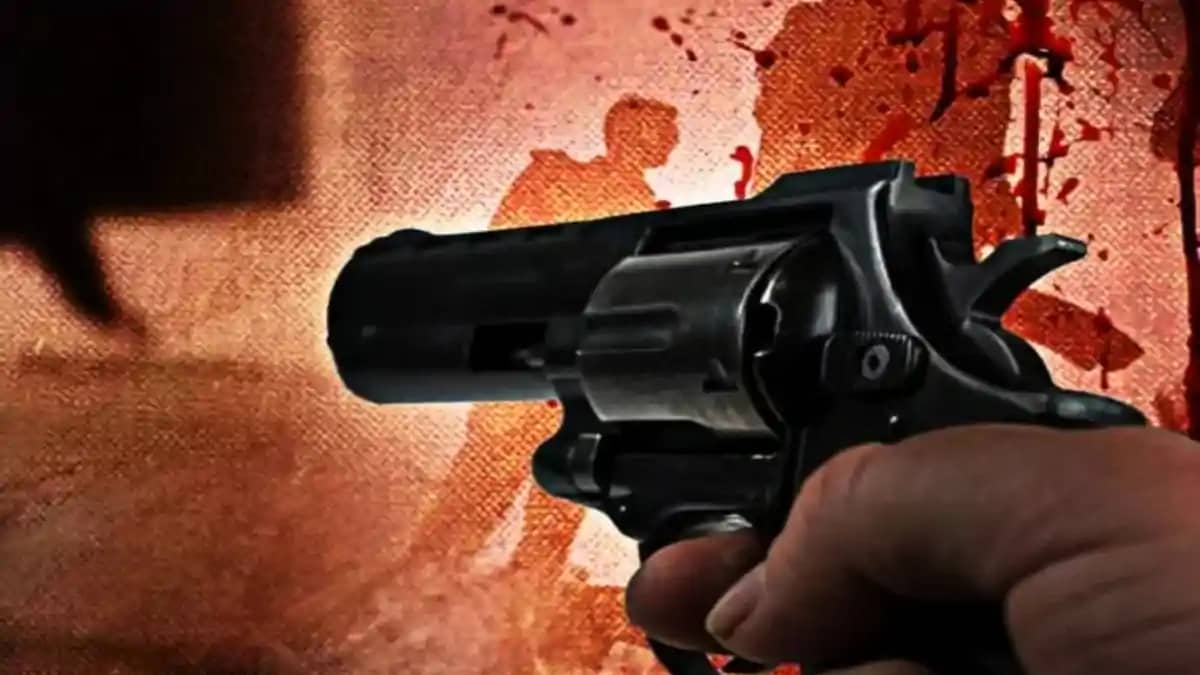 Bihar News : मुंगेर में एएसआई की पत्नी ने सर्विस पिस्टल से ख Bihar News : मुंगेर में एएसआई की पत्नी ने सर्विस पिस्टल से ख
