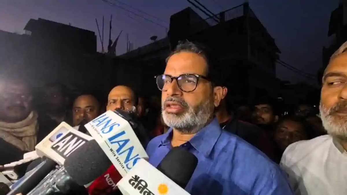 Bihar News : दरभंगा कांड को लेकर पीड़ित परिवार से मिले प्रशां Bihar News : दरभंगा कांड को लेकर पीड़ित परिवार से मिले प्रशां