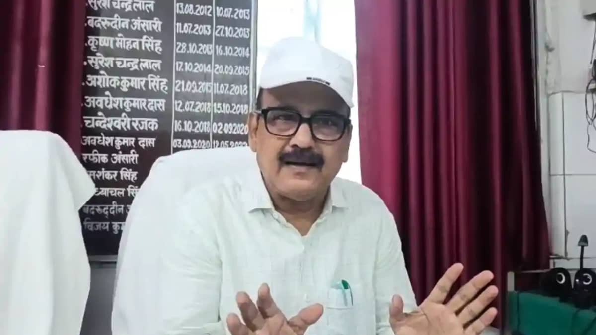 Bihar News : कैमूर स्वास्थ्य विभाग में मची खलबली, उपाधीक्षक Bihar News : कैमूर स्वास्थ्य विभाग में मची खलबली, उपाधीक्षक