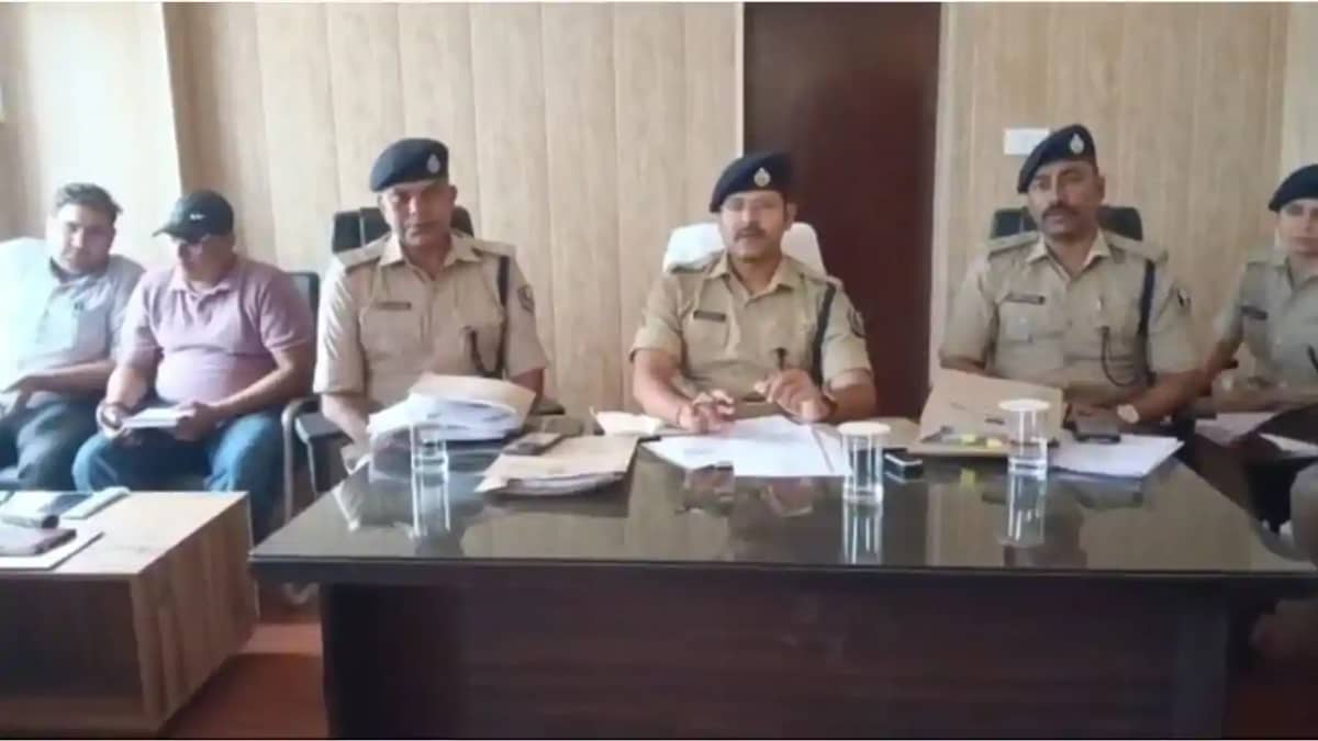 बढ़ते अपराध को लेकर SSP ने बुलाई हाई लेवल मीटिंग, बेहतर काम बढ़ते अपराध को लेकर SSP ने बुलाई हाई लेवल मीटिंग, बेहतर काम