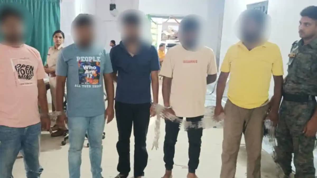 भोजपुर में पुलिस का बड़ा एक्शन: अवैध हथियार के साथ शराब पार् भोजपुर में पुलिस का बड़ा एक्शन: अवैध हथियार के साथ शराब पार्