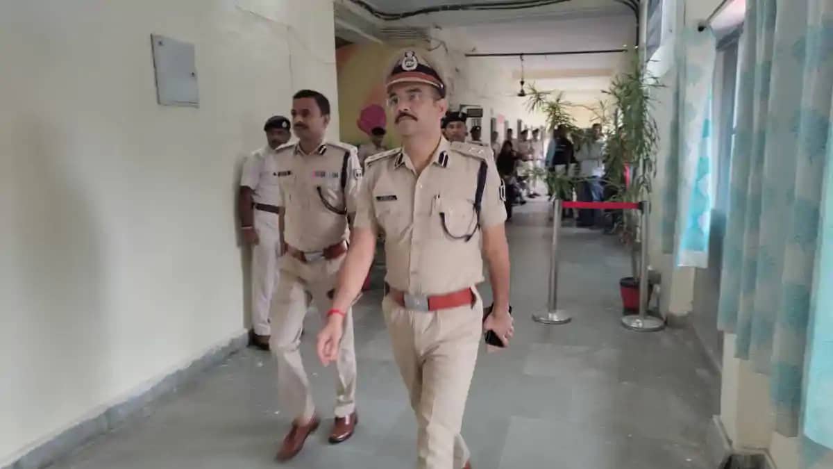 अपराधियों पर नकेल कसने की तैयारी: पुलिस महकमे का बड़ा फेरबदल, अपराधियों पर नकेल कसने की तैयारी: पुलिस महकमे का बड़ा फेरबदल,