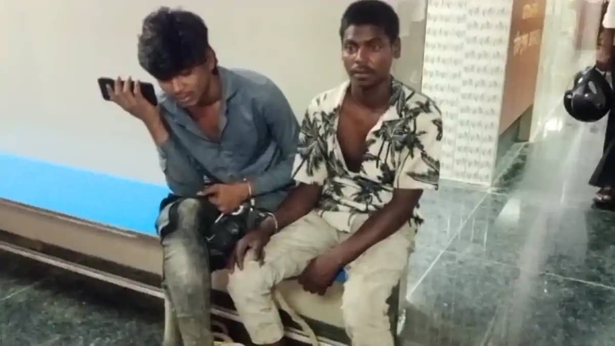 Bihar News : बेगूसराय सदर अस्पताल में सुरक्षा का 'मजाक', कैद Bihar News : बेगूसराय सदर अस्पताल में सुरक्षा का 'मजाक', कैद