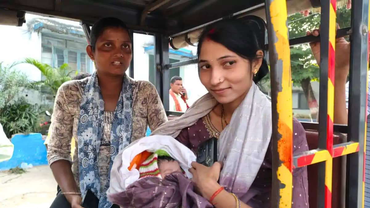 Bihar News : जन्म के बाद सरकारी अस्पताल में बच्ची को छोड़कर फ Bihar News : जन्म के बाद सरकारी अस्पताल में बच्ची को छोड़कर फ