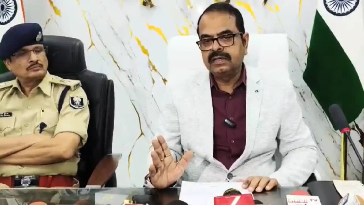 Bihar Election 2025 : बिहार चुनाव के दौरान कैमूर में 179 लोग Bihar Election 2025 : बिहार चुनाव के दौरान कैमूर में 179 लोग